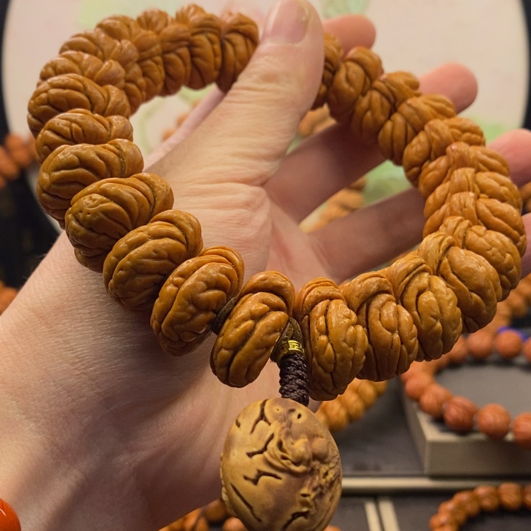 桃核吊坠24霸王龙手持