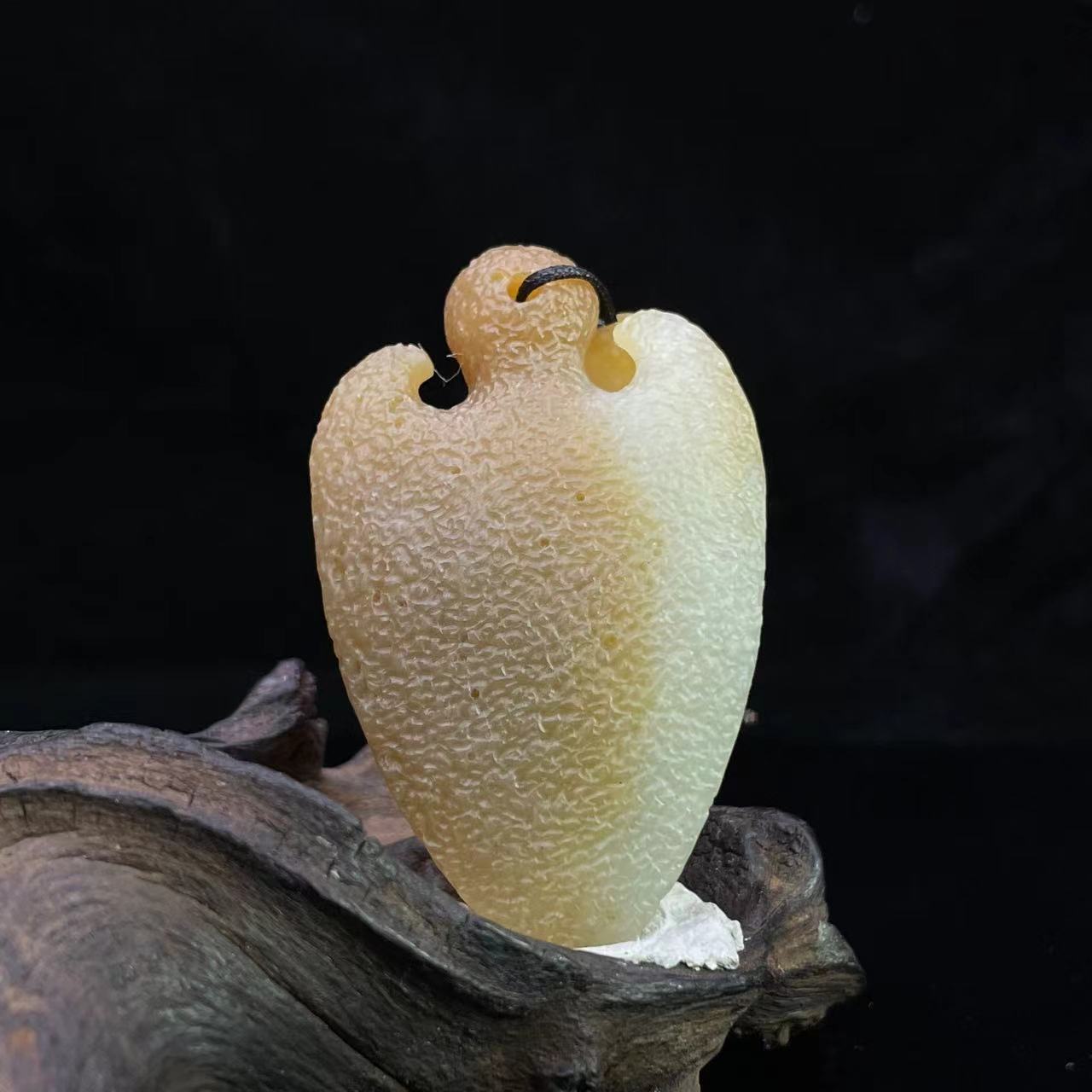 A652 和田玉吊坠 LW532006