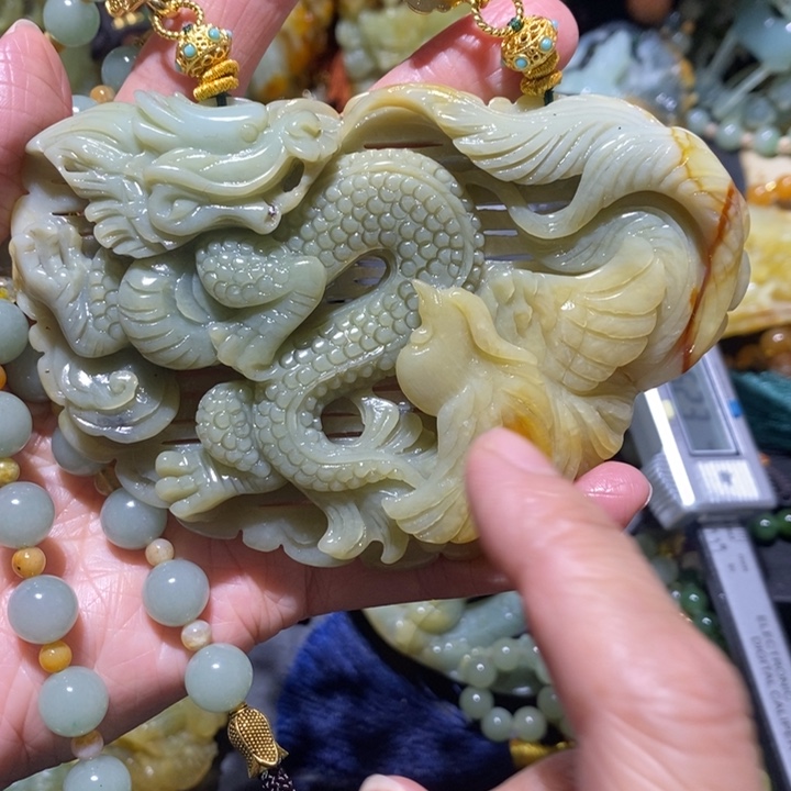 蛇纹石玉岫玉吊坠未镶嵌