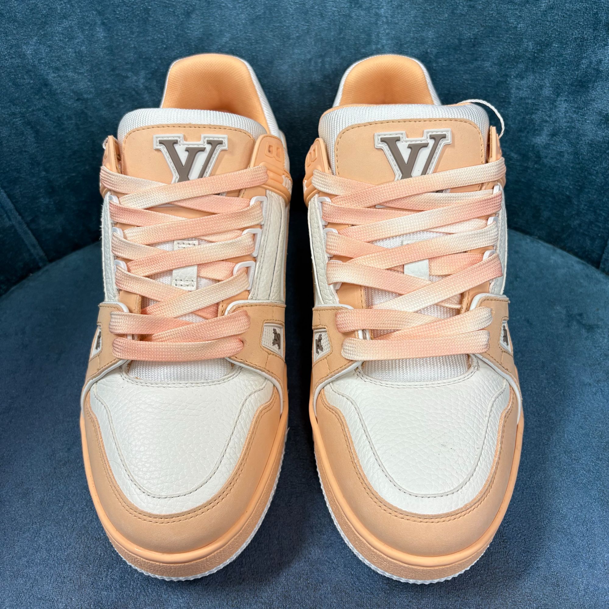 未使用 LouisVuitton/路易威登 蜜桃粉配色休闲百搭四季奢鞋