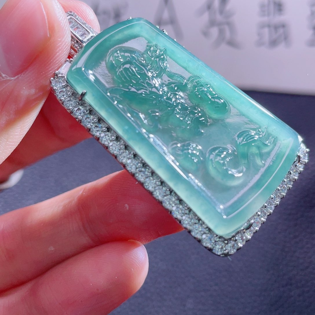 翡翠颈饰未镶嵌9999999999