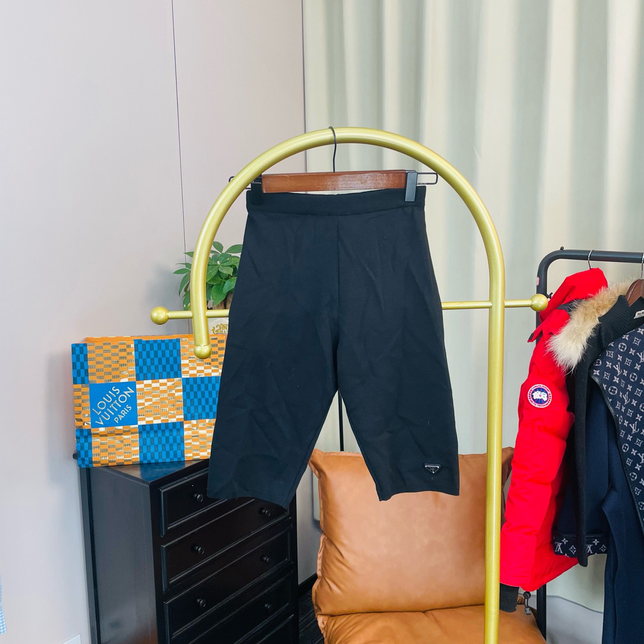 99新 Prada/普拉达 Prada/普拉达 黑色裤腿三角标logo短裤 99新