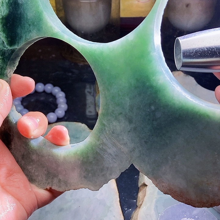 翡翠未镶嵌颈饰毛料16