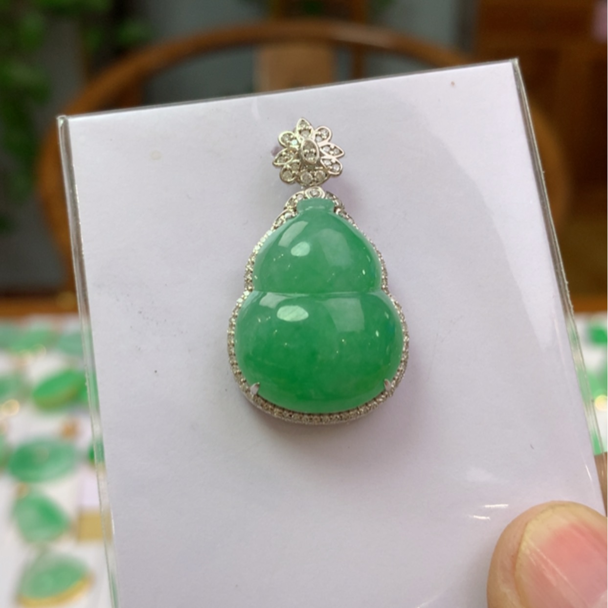 【闪购商品】翡翠颈饰18K金镶嵌翡翠