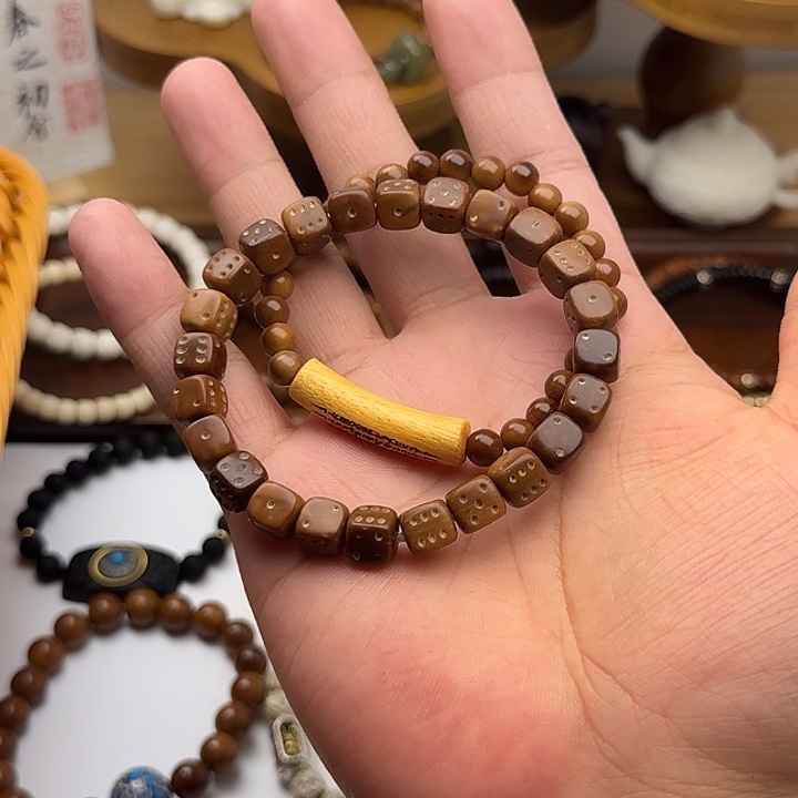 菩提根/象牙果手串R**n