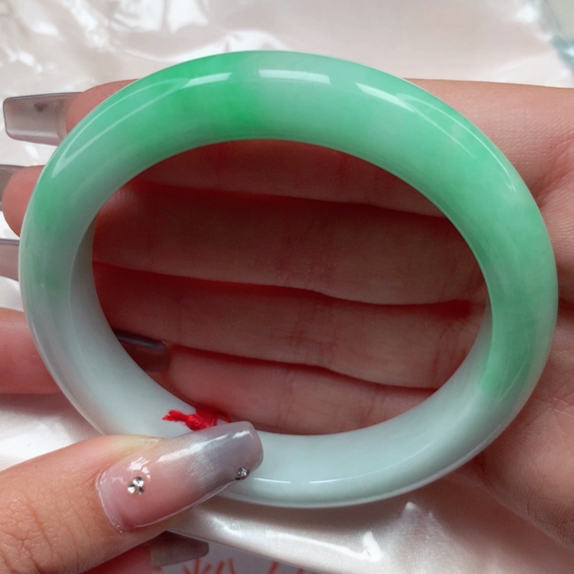 【闪购商品】翡翠手镯未镶嵌57圈