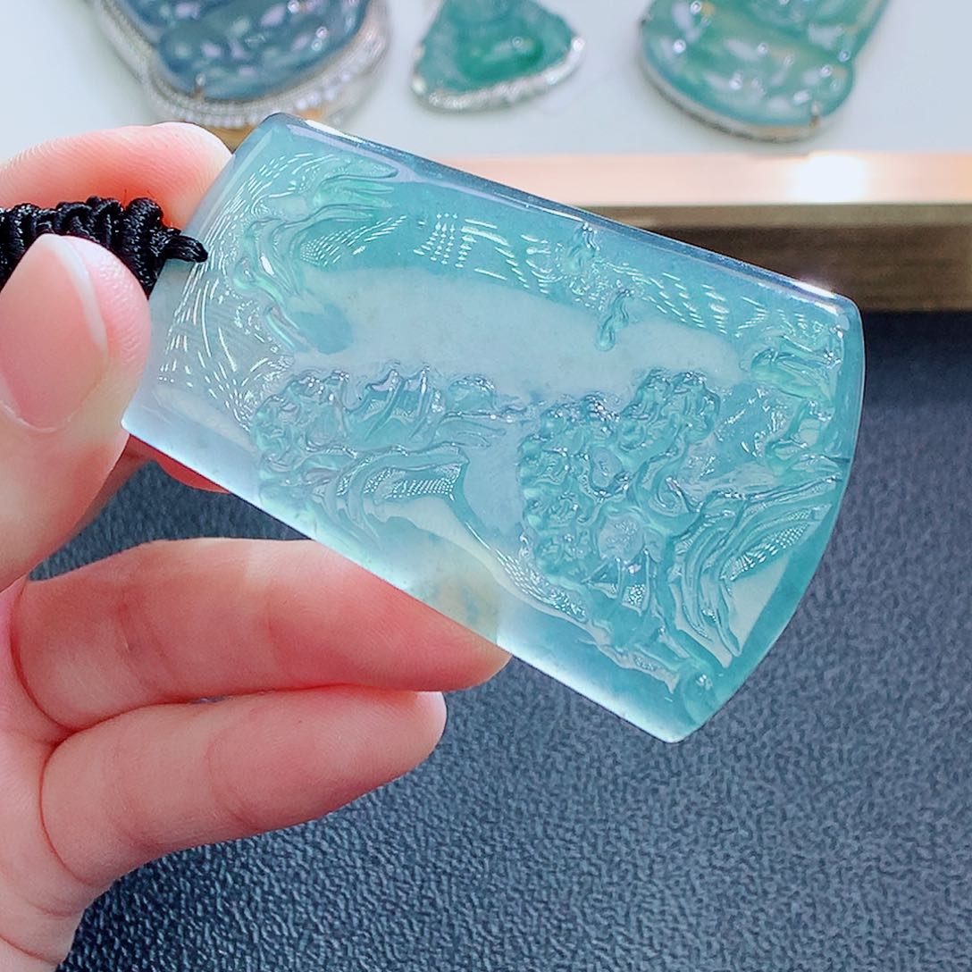 翡翠未镶嵌颈饰翡翠