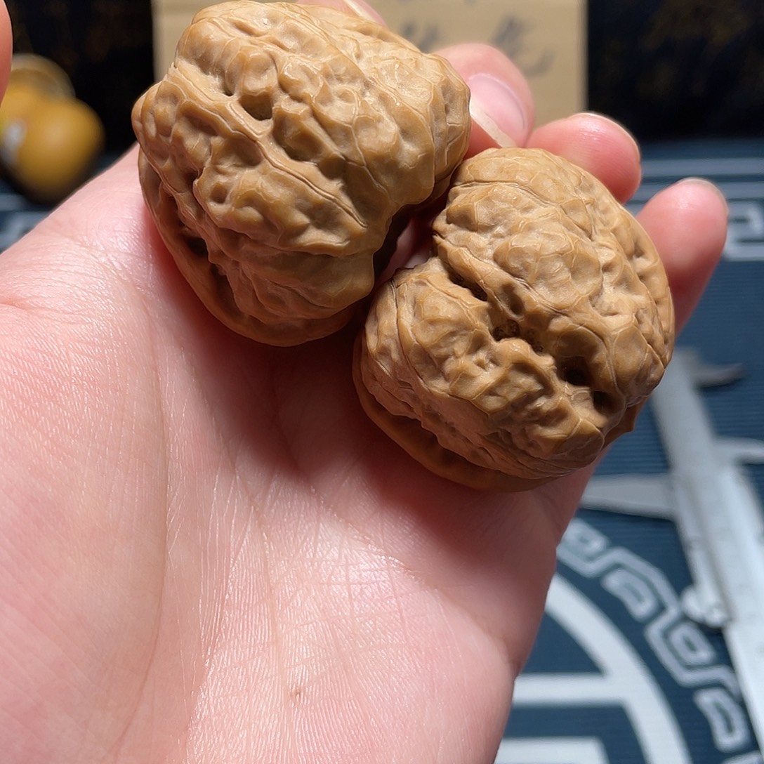 诶***嘿把件文玩核桃蛤蟆