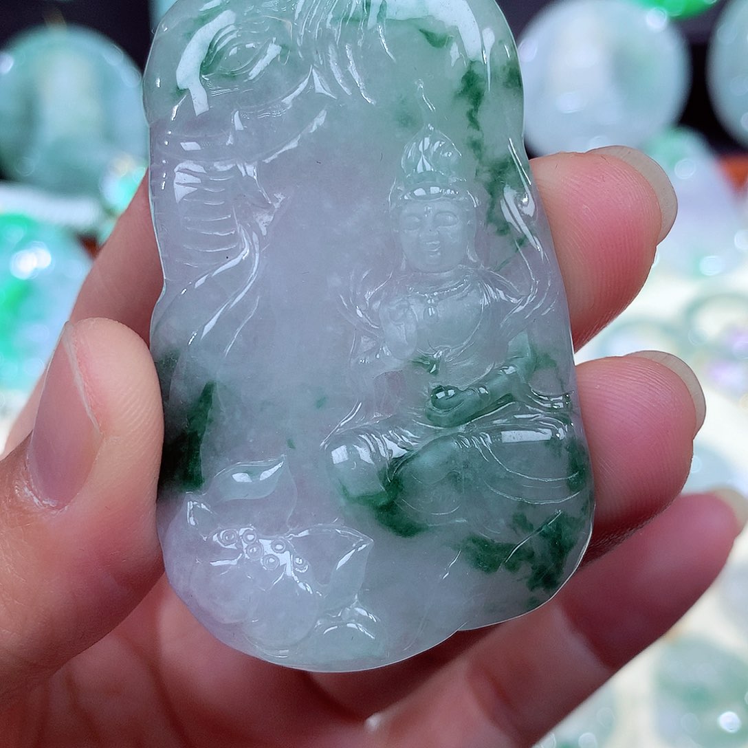 翡翠颈饰未镶嵌翡翠吊坠