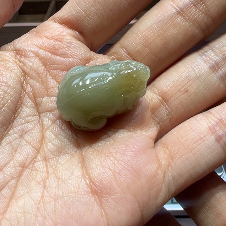 和田玉未镶嵌颈饰且末貔貅