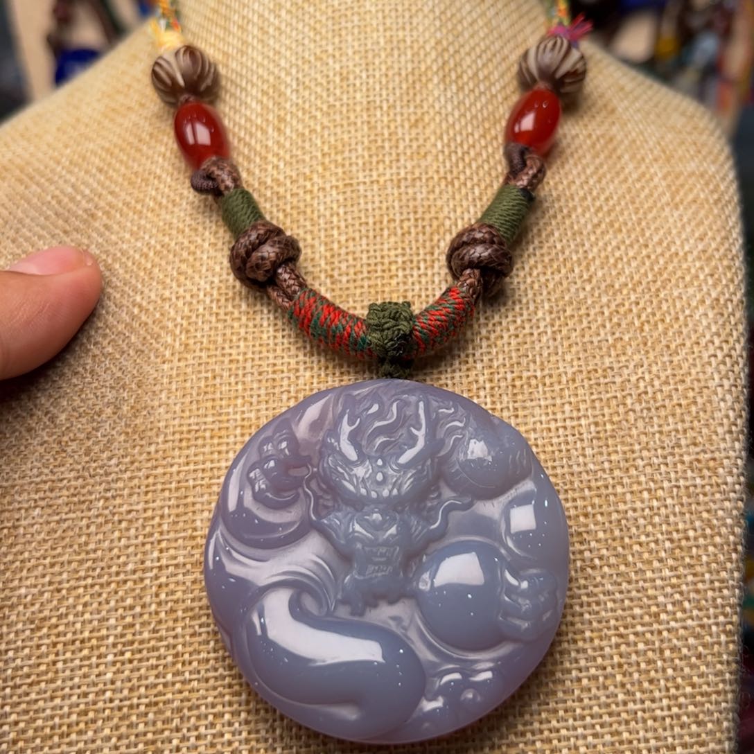 玛瑙/玉髓颈饰未镶嵌