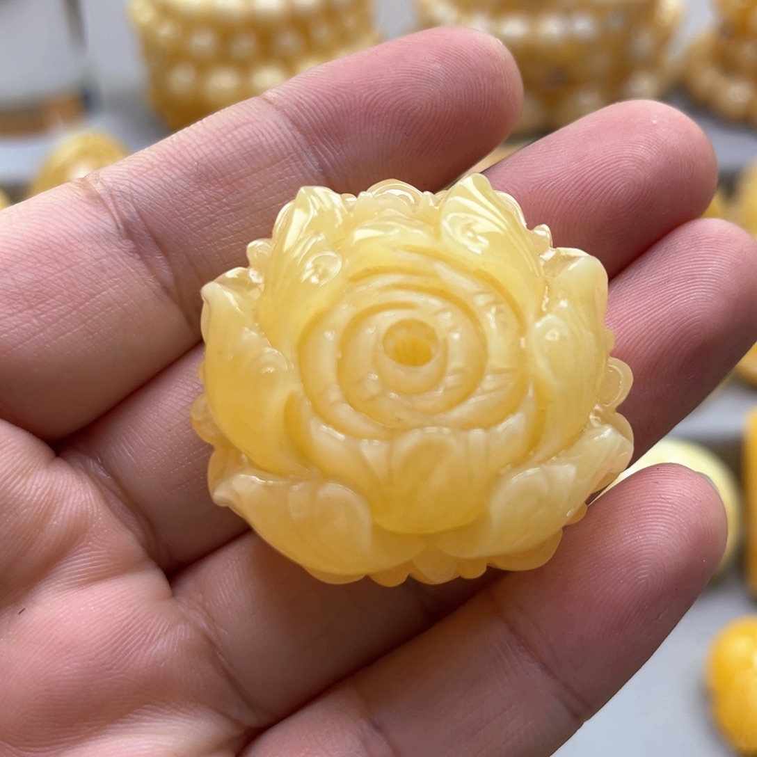 琥珀颈饰未镶嵌吊坠