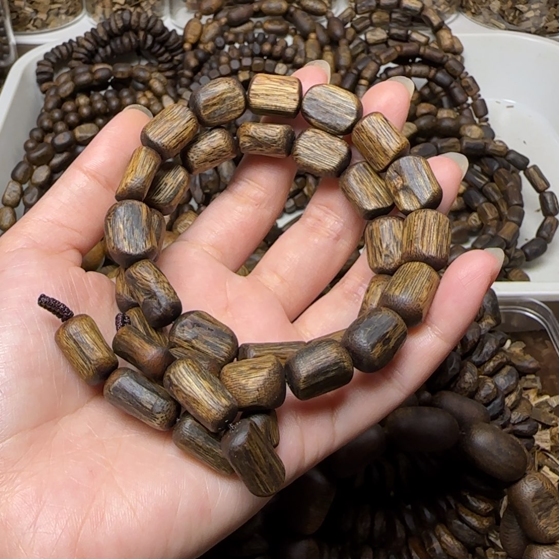沉香手串双圈高油27.8克老料