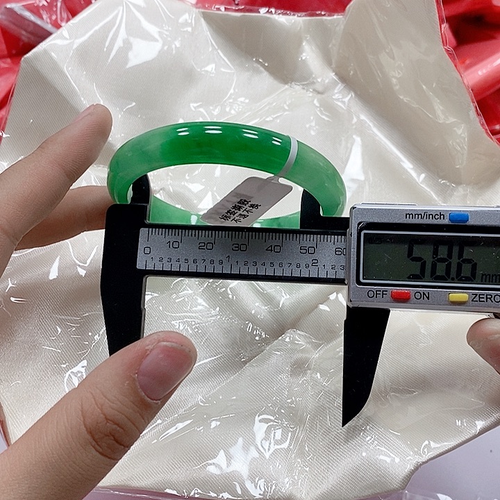 翡翠手镯未镶嵌78                 