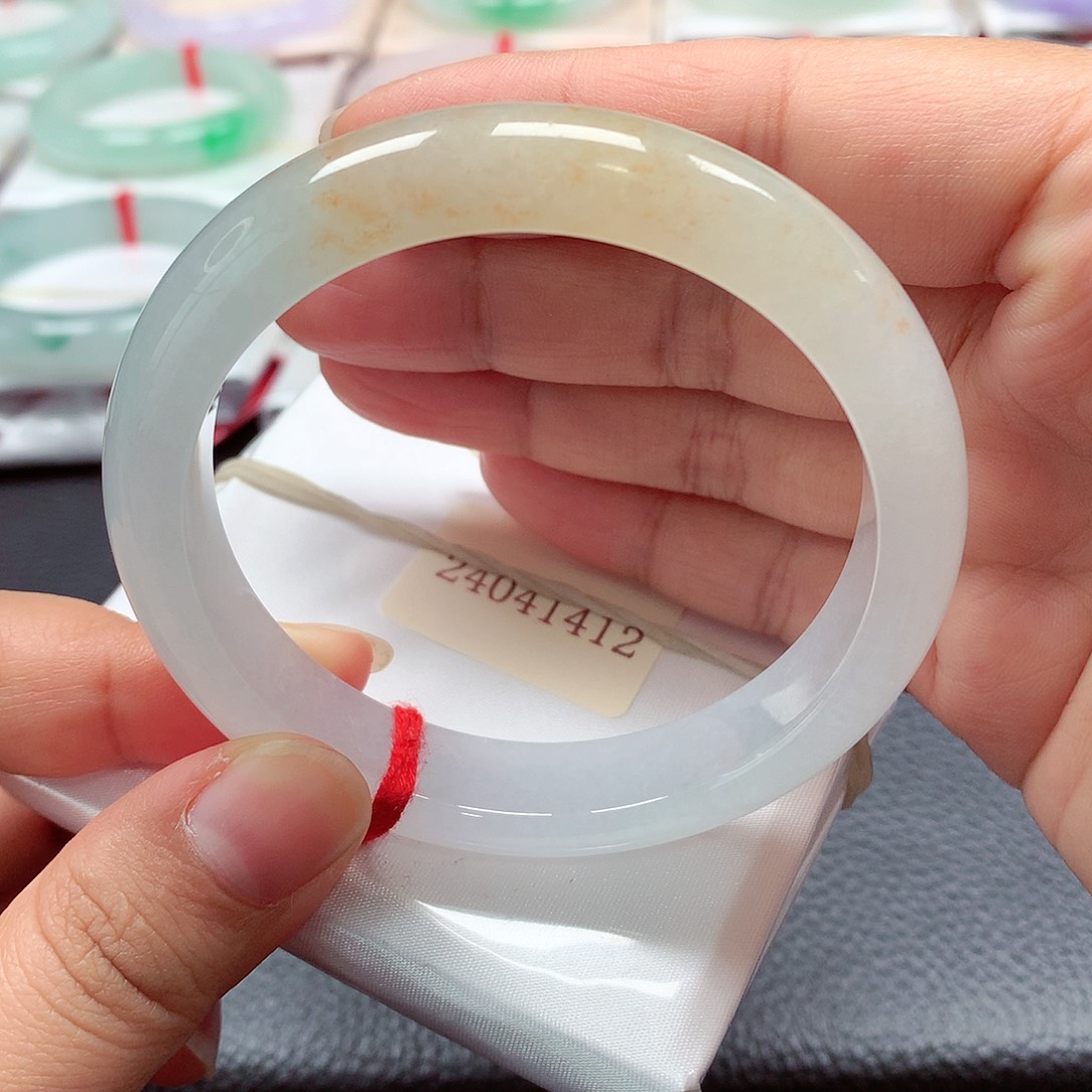 翡翠手镯未镶嵌天然缅甸A货翡翠手镯