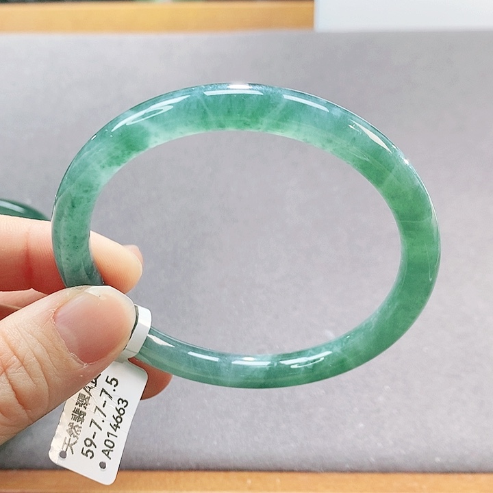 【闪购商品】翡翠手镯（圆镯）未镶嵌