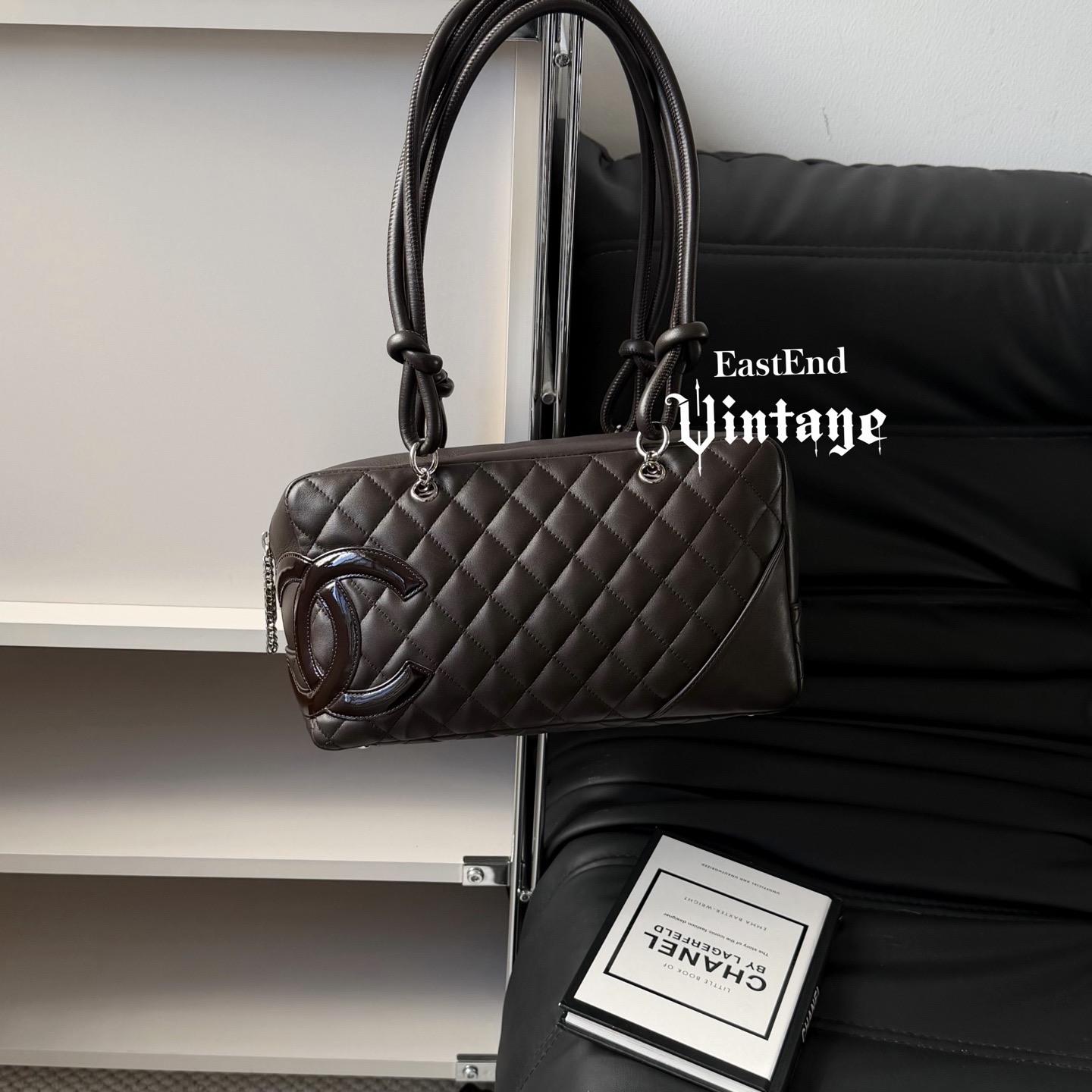 95新 Chanel/香奈儿 東区-康鹏枕头咖色单肩包/05755