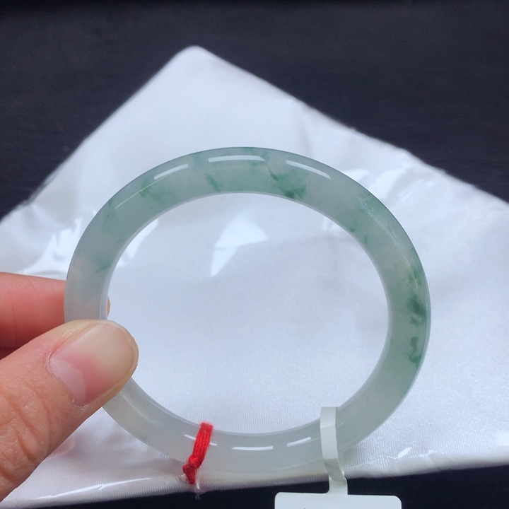 翡翠手镯（圆镯）未镶嵌53➕