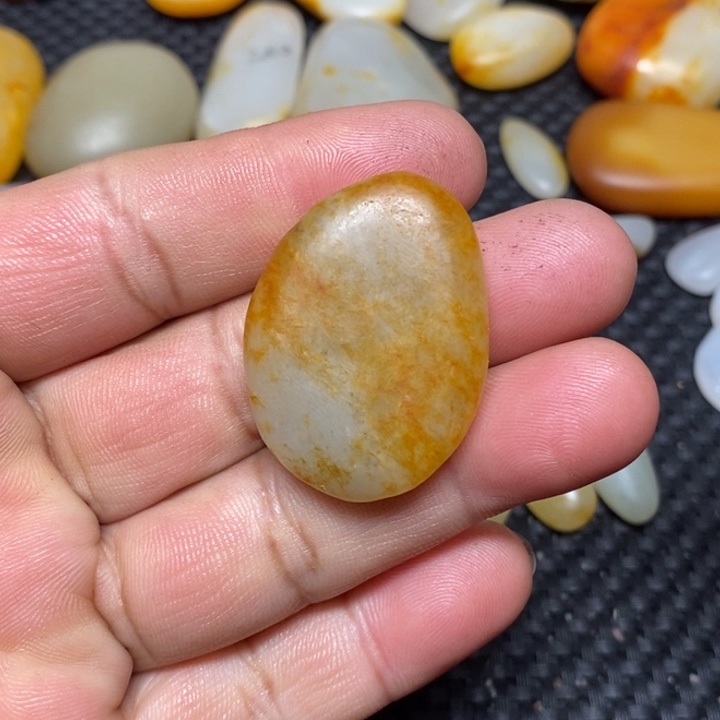 和田玉珠宝奇石未镶嵌