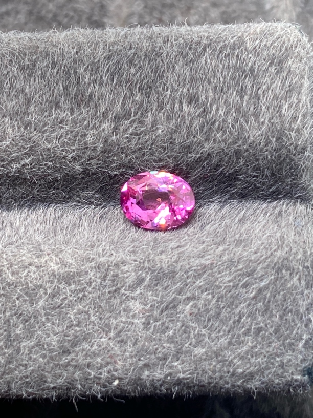 1.08克拉无烧粉色蓝宝石裸石未镶嵌