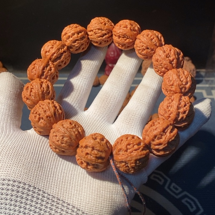 文玩核桃手串……63
