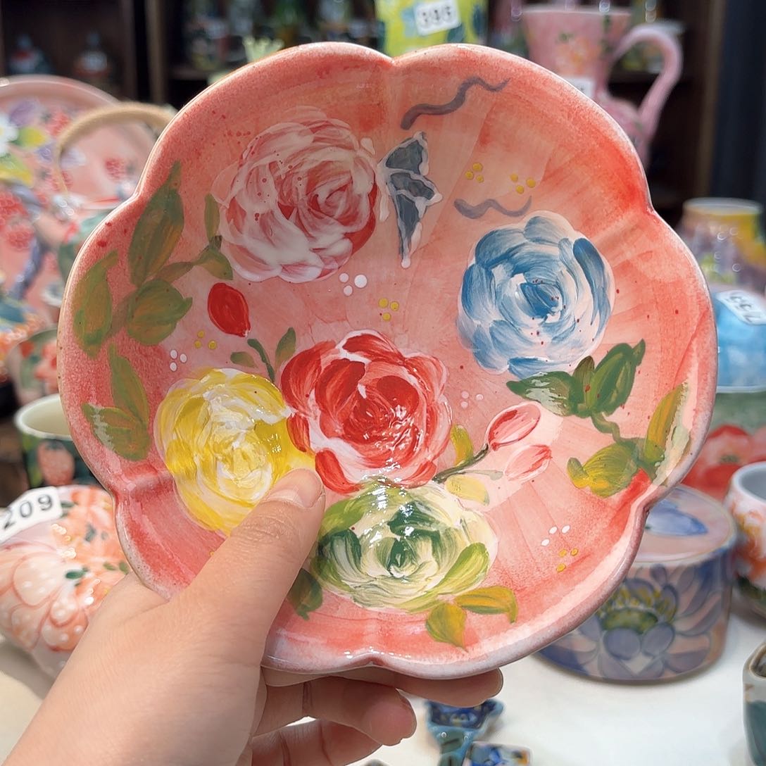 瓷片兔兔好ba l k lv tu tu