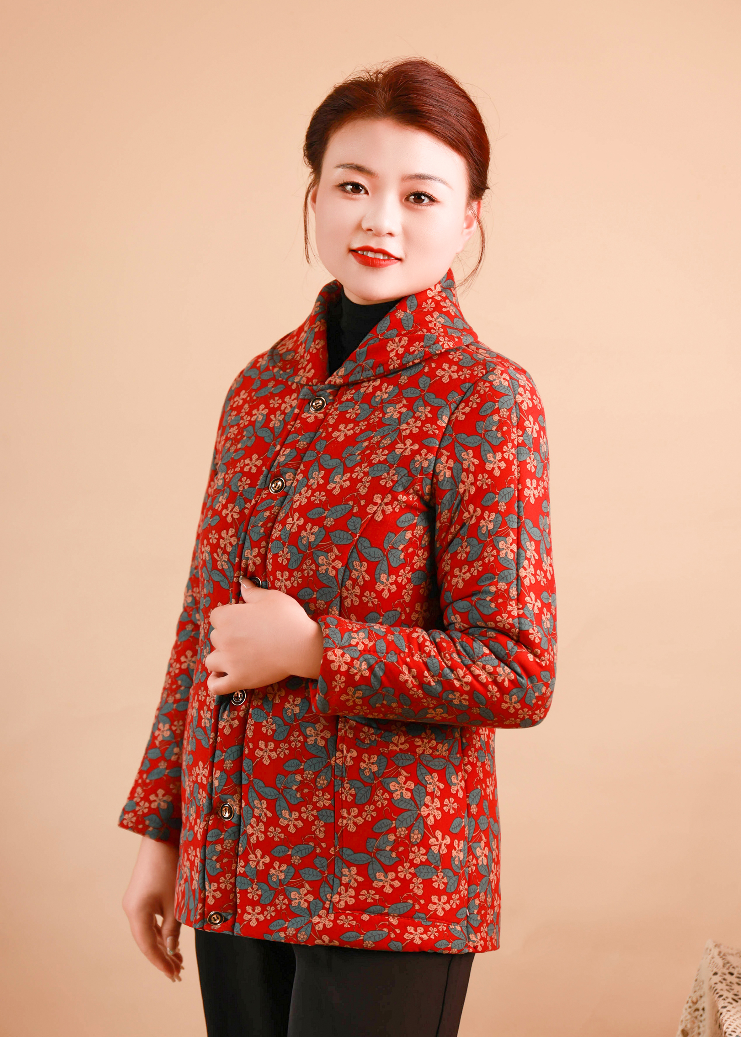 冬季新款女士中老年妈妈装翻领加厚防寒服驼绒棉袄