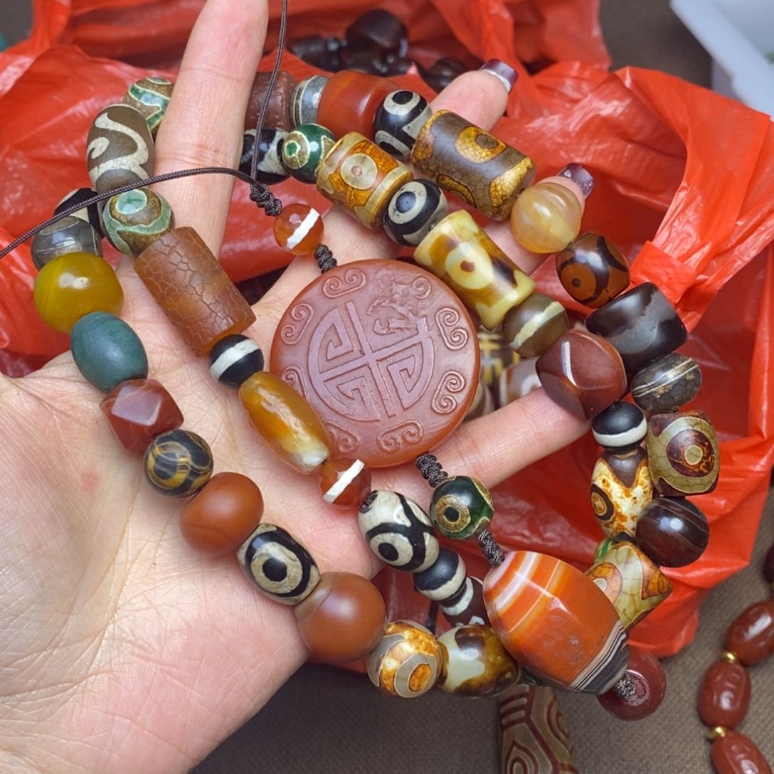 玛瑙/玉髓颈饰未镶嵌