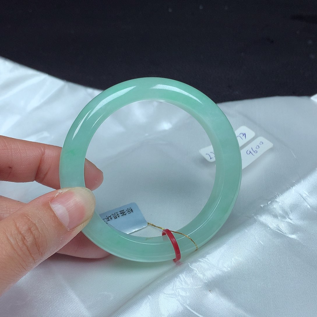 翡翠手镯未镶嵌54圈073