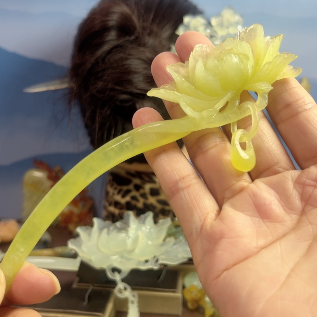 蛇纹石玉发饰合金姐****人