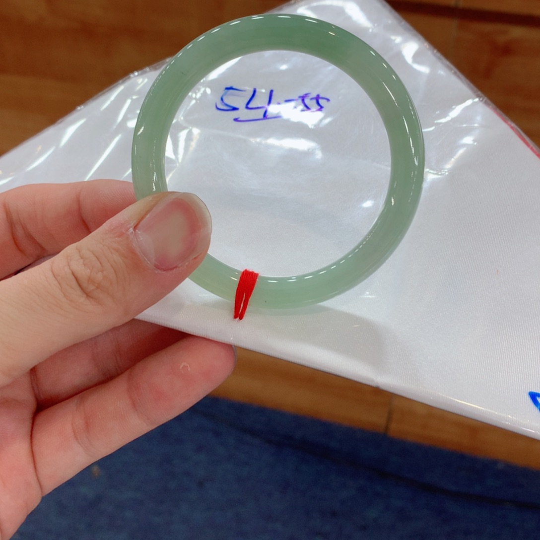 翡翠手镯未镶嵌买断