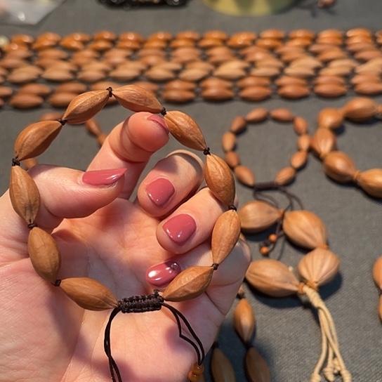 橄榄核手串/手链悦****藏0.9小瓜子手串