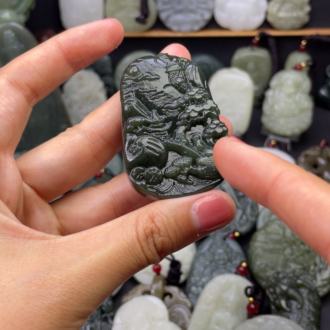 和田玉颈饰未镶嵌