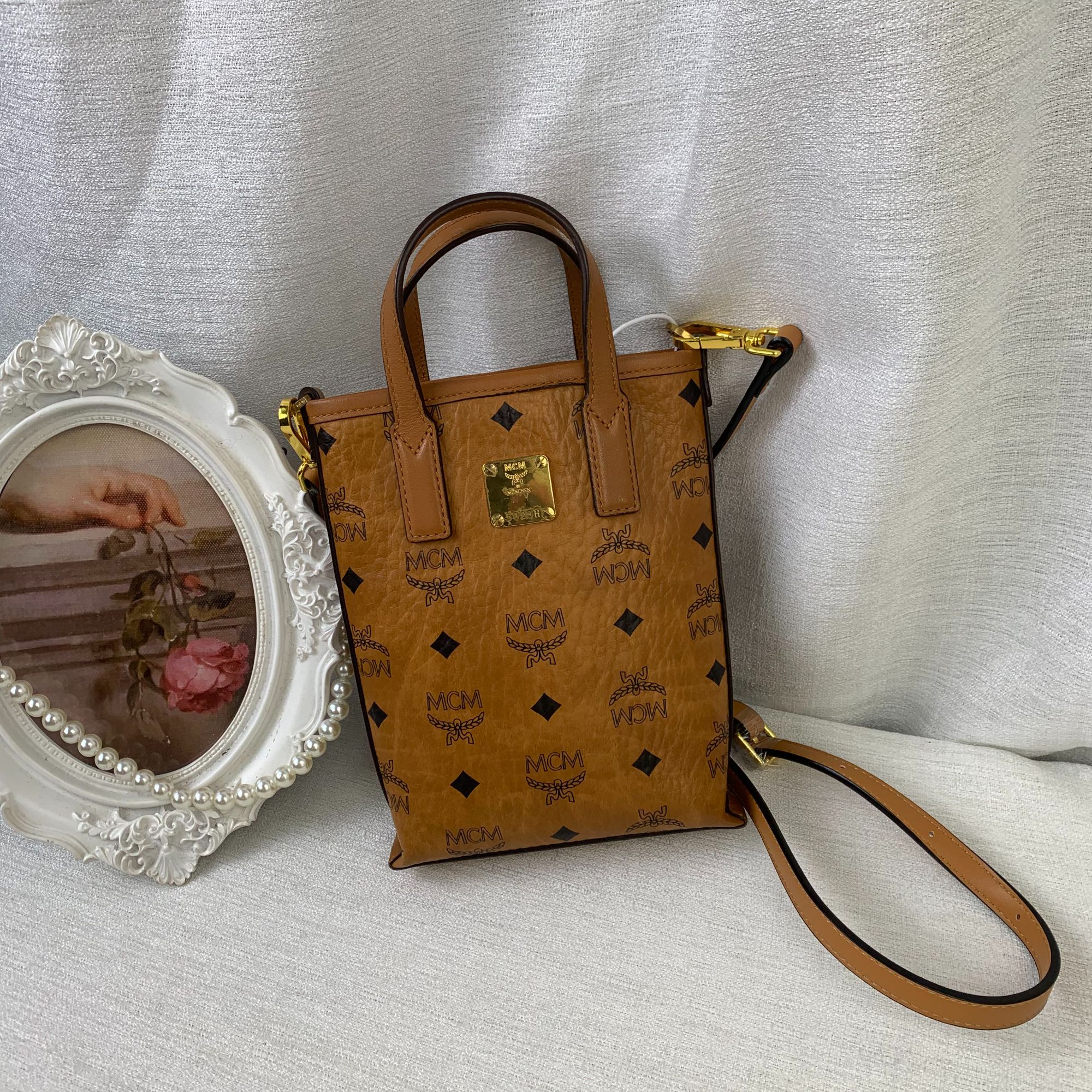 95新 MCM 干邑色薯条斜挎包/FYSD06609021/9021