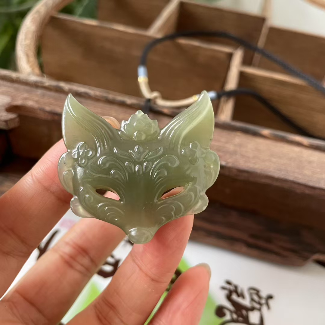 和田玉狐狸头挂件吊坠项链天然玉石双面工