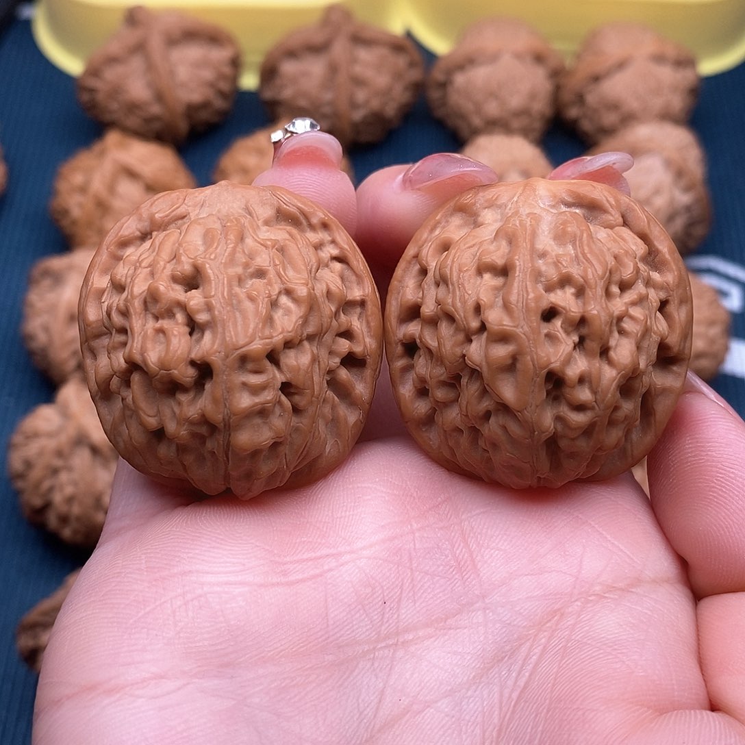 文玩核桃吊坠莲花36