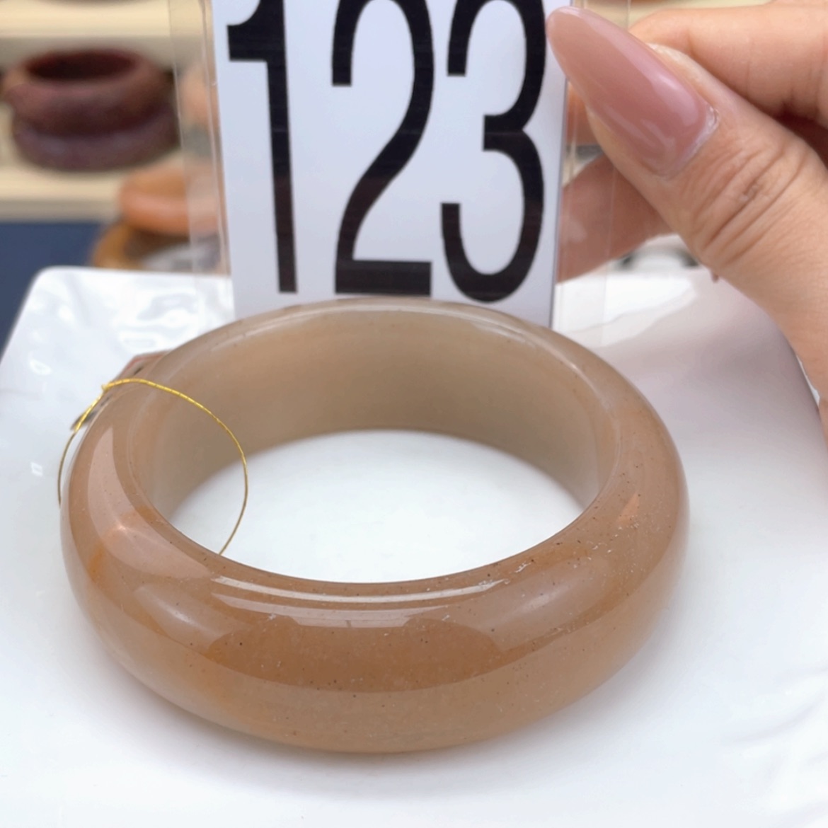 【闪购商品】石英质玉手镯未镶嵌