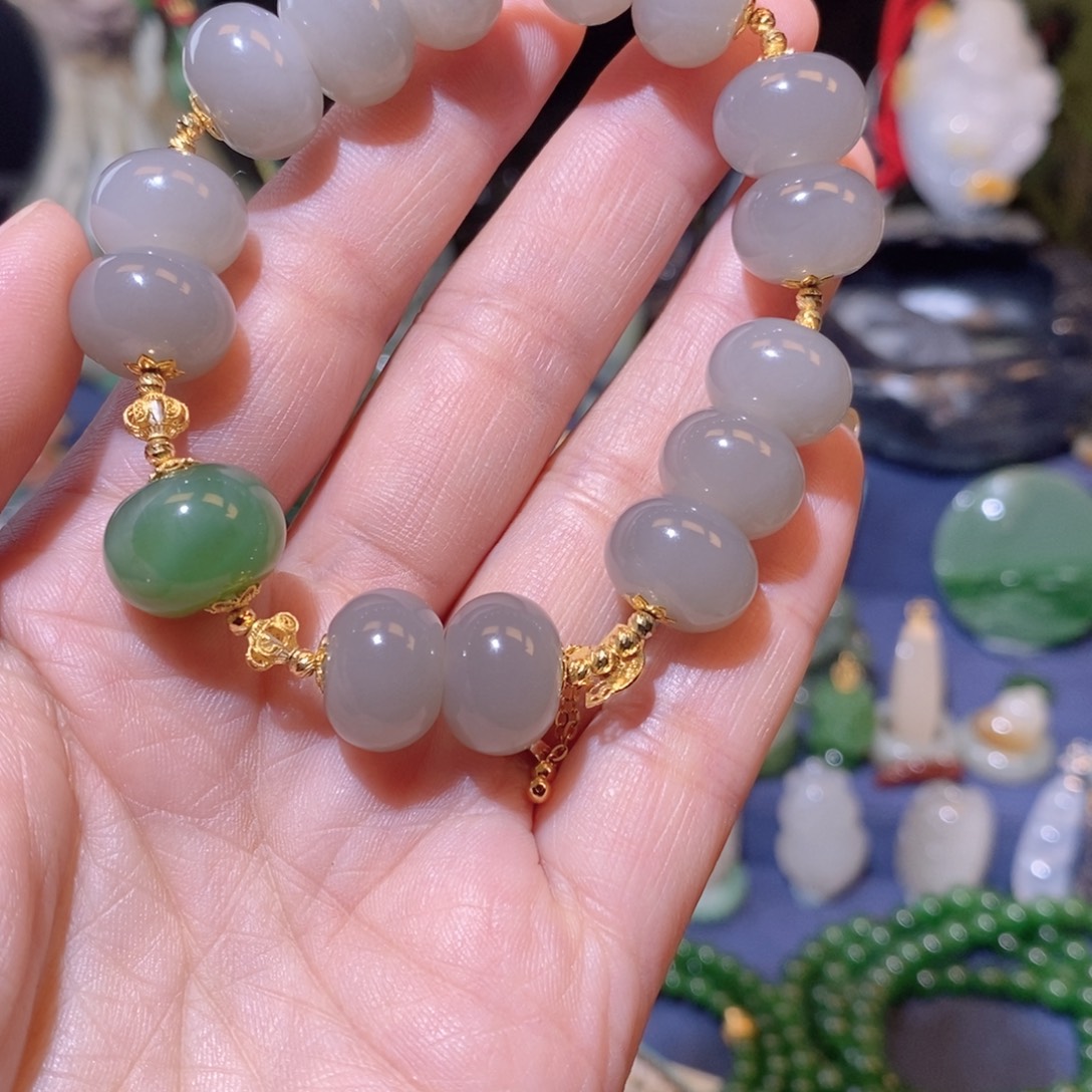 和田玉未镶嵌手链