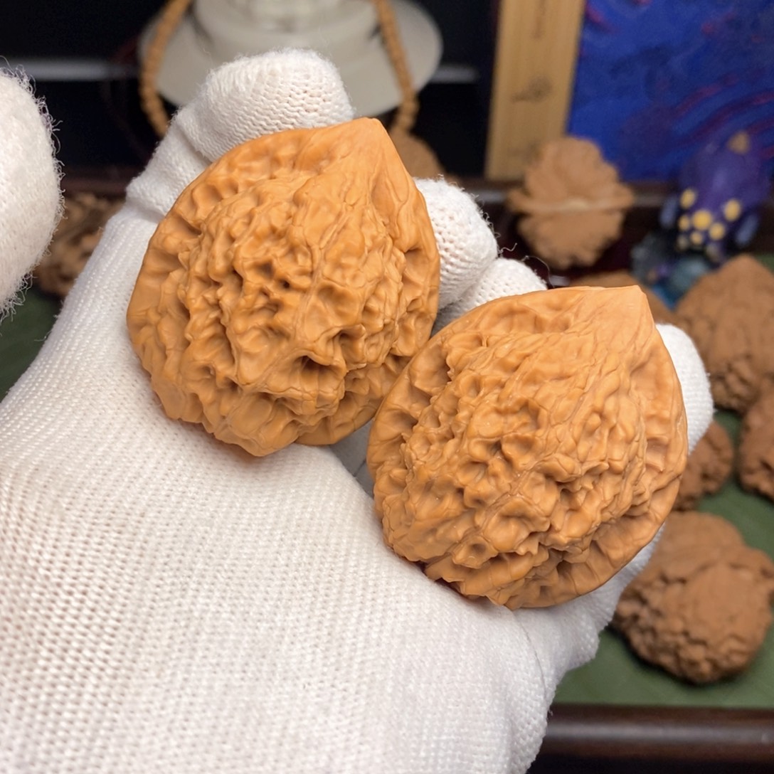 吊坠文玩核桃38官帽有磕尖不退不换