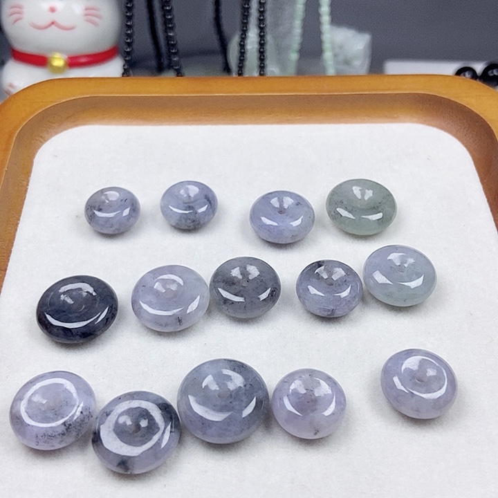 翡翠未镶嵌颈饰乌鸡扣子60一颗