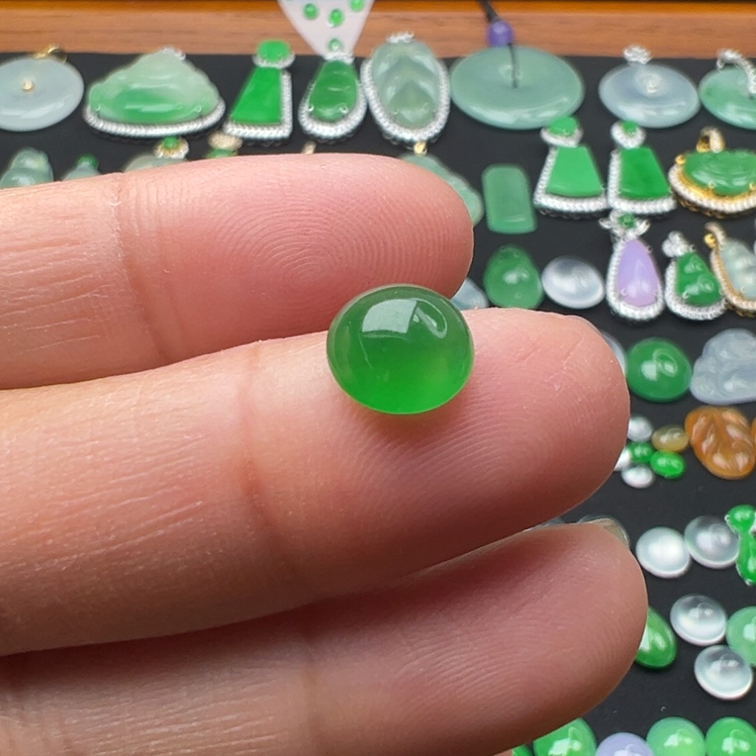 翡翠颈饰未镶嵌蛋8.2