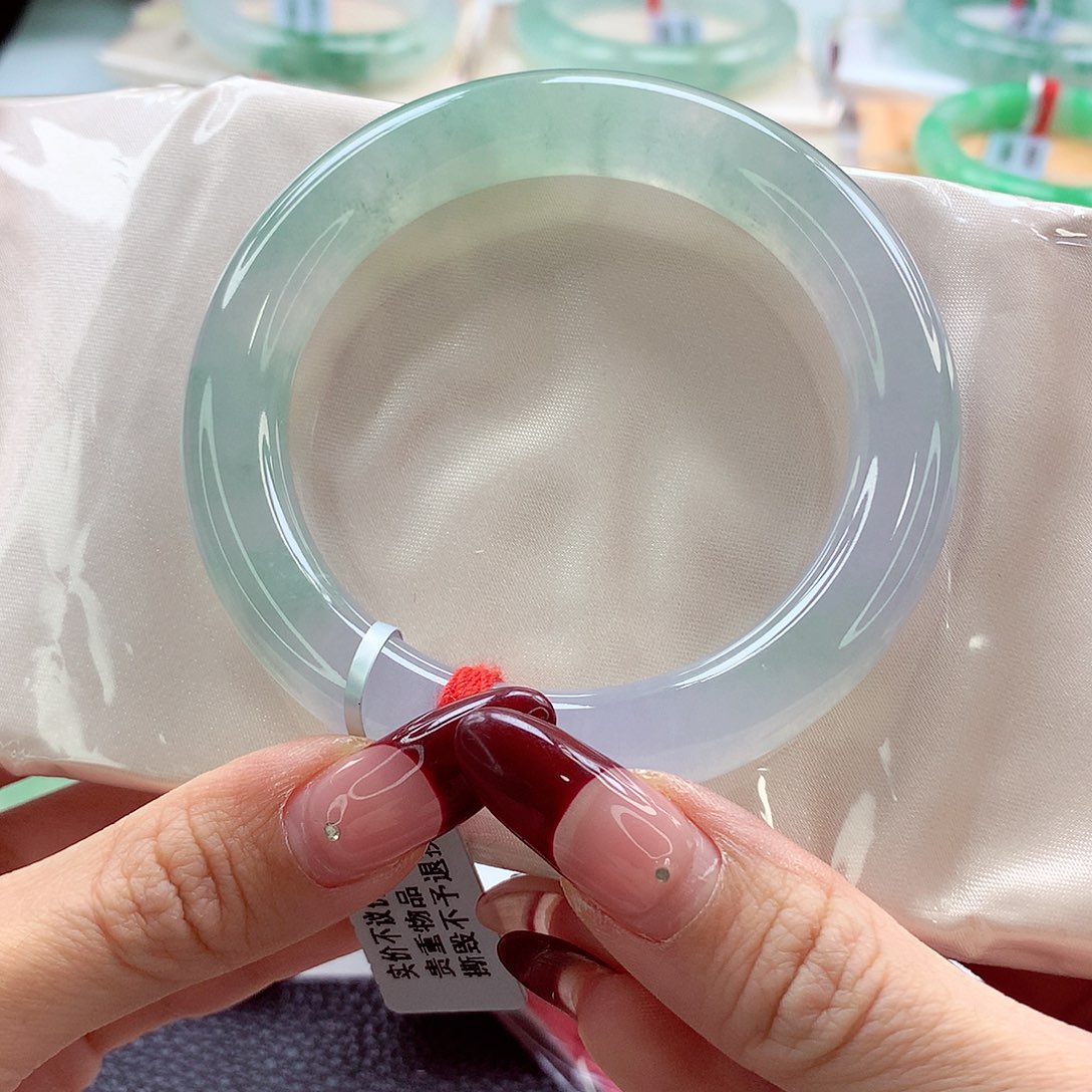 翡翠手镯未镶嵌55 绝美冰春彩荧光棒 灵