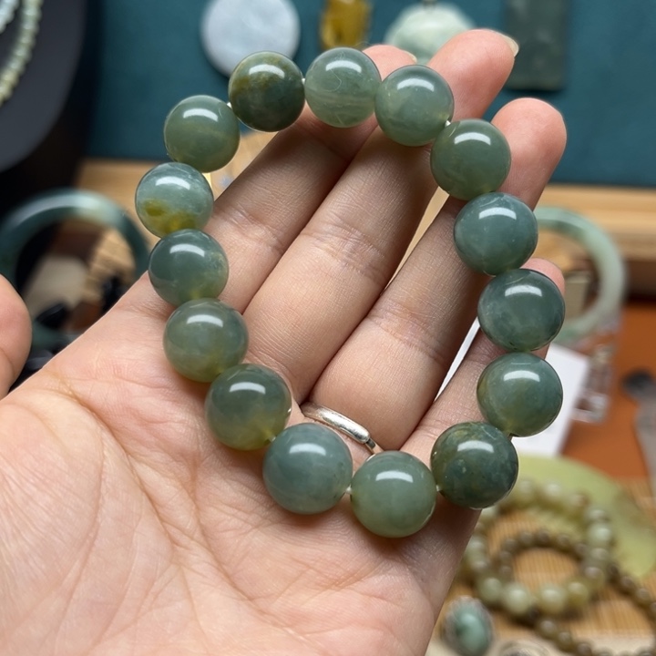 蛇纹石玉手串未镶嵌