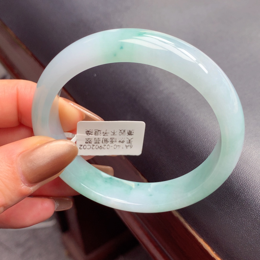 翡翠手镯未镶嵌缅甸翡翠手镯