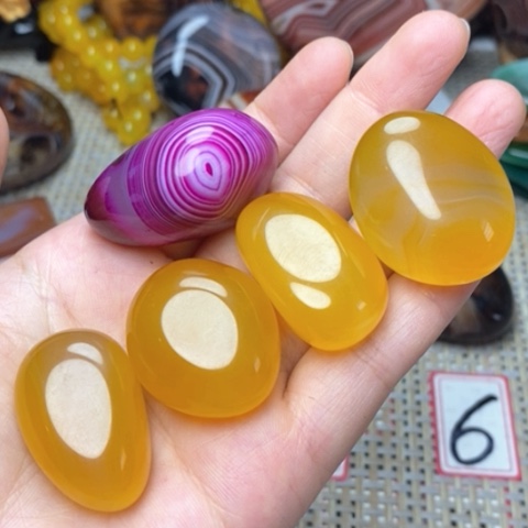 玛瑙/玉髓未镶嵌珠宝奇石