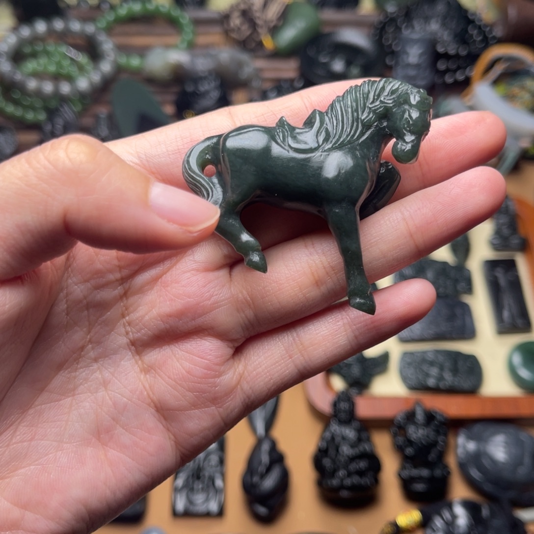 和田玉未镶嵌挂件