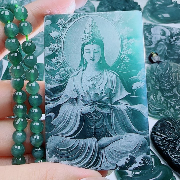 翡翠未镶嵌颈饰多样性发货天然的A货翡翠