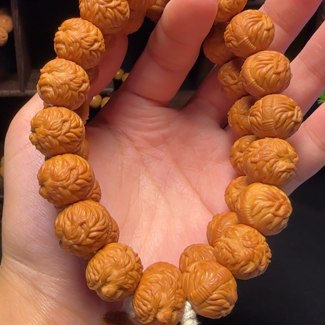 哈***哥吊坠猴头核桃猴头