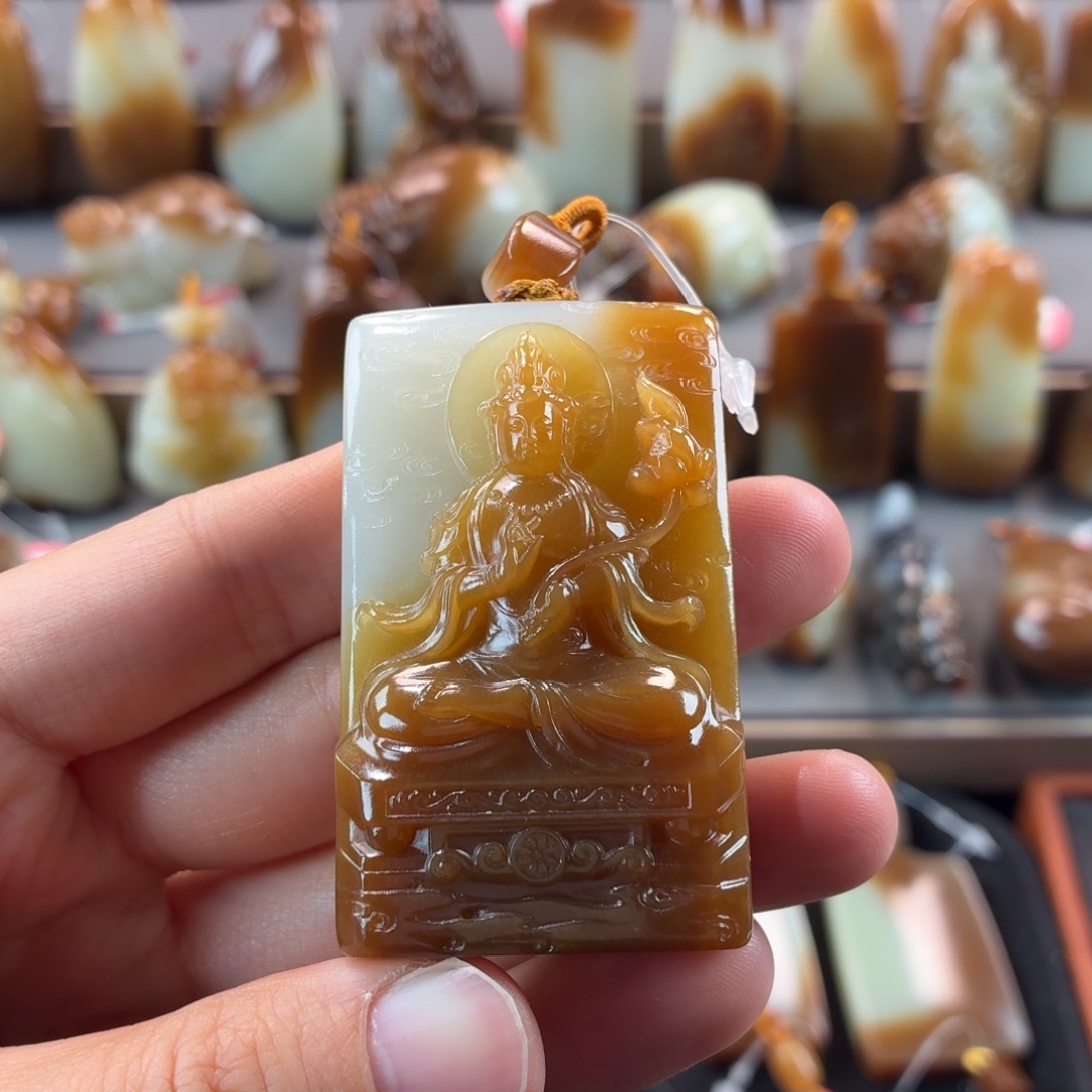 和田玉未镶嵌颈饰