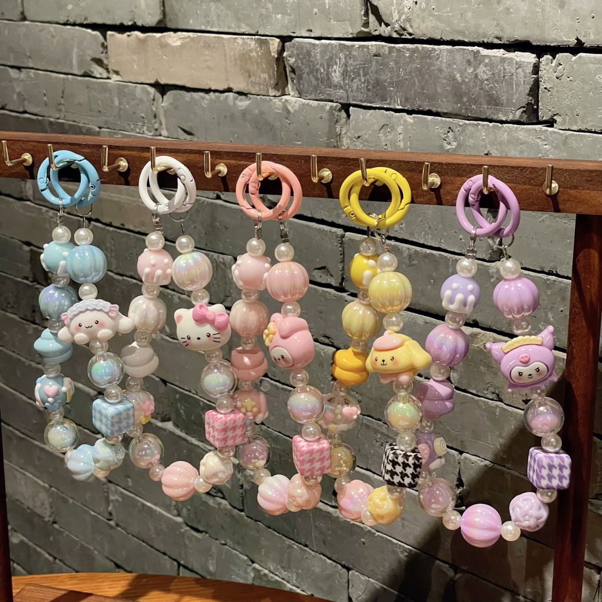 新款卡通手绘珠手机链挂件包包水杯延长链钥匙扣挂饰新款手机链